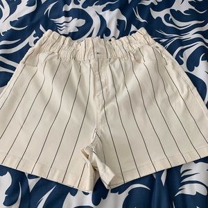 Time & Tru Rouched Top Size 12 Shorts